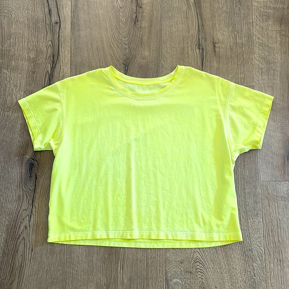 Lululemon Cates tee